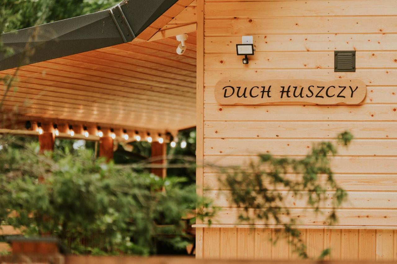 Duch Huszczy W Srodku Sosnowego Lasu Lomazy Exteriör bild